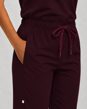 Women FlexGO V-Neck 5-Pocket Scrub Set