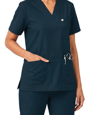 Women FlexGO V-Neck 5-Pocket Scrub Set